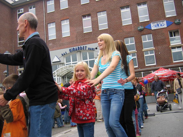 gal/2007/2007 Ruettenscheider Kinderfest/2007 Saitentwist Ruettenscheider Kinderfest 1.9. 465.jpg